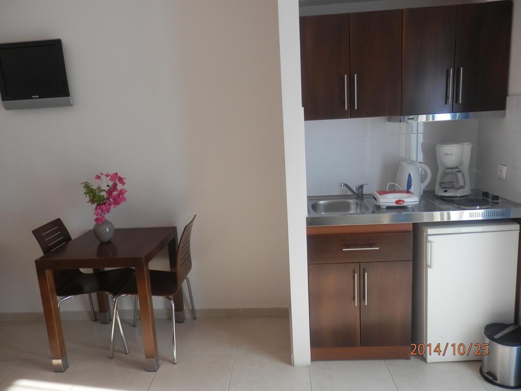 Glaros Hotel Apartment Agia Galini Habitación foto